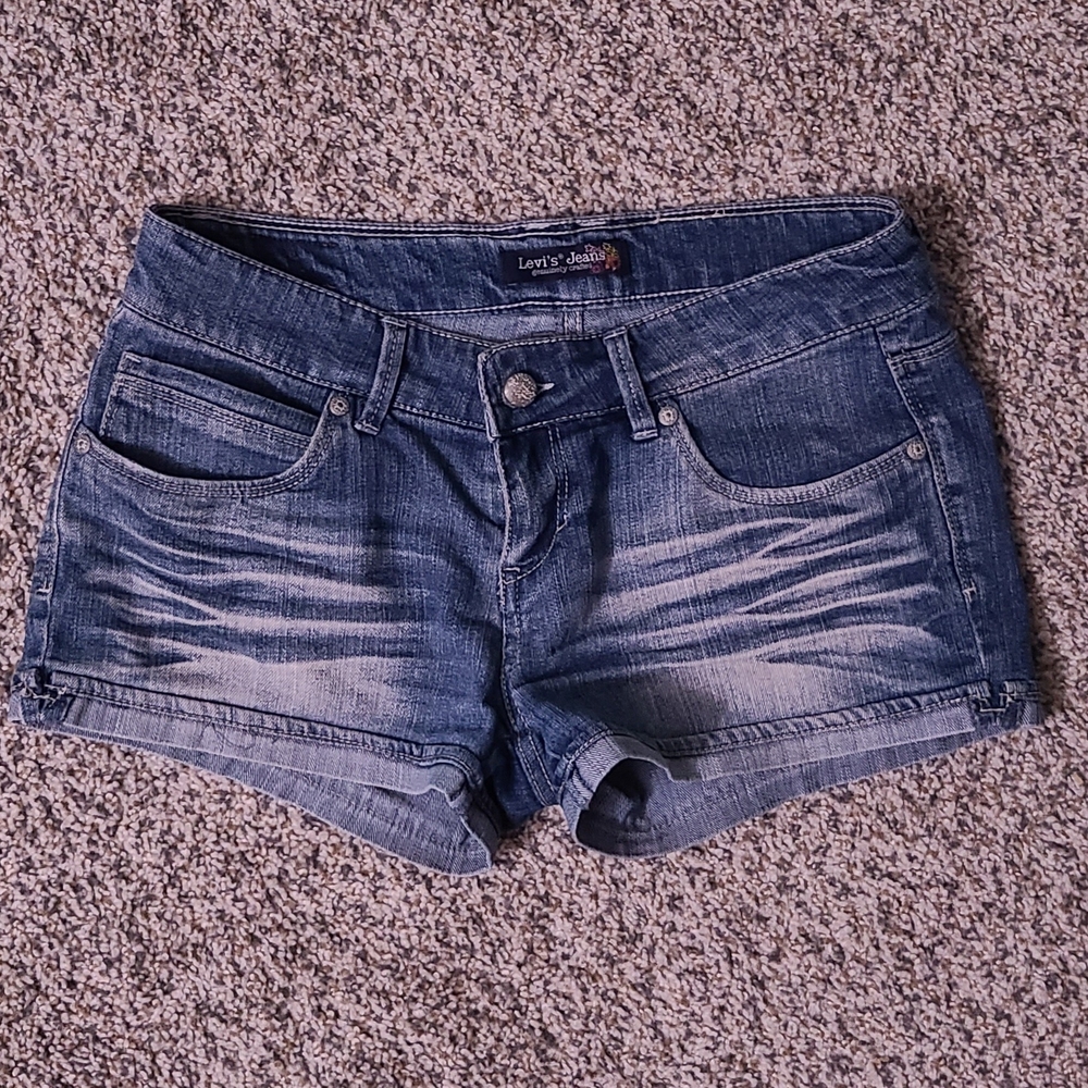 Levi's Low-Rise Mini-Shorts Denim